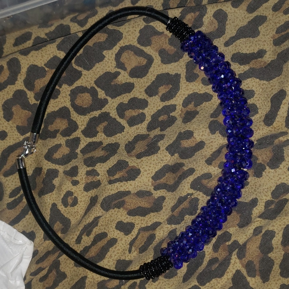 Dark Royal blue glass very sparkly necklace